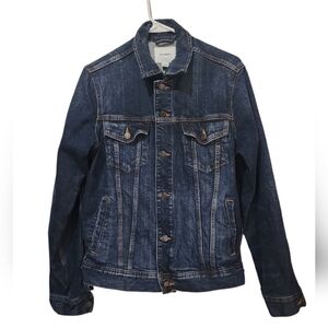 Old Navy jean jacket ḍark wash Small Mens